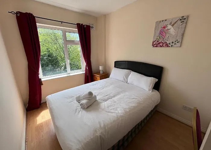 Spacious 4Bed Duplex In Newcastle Galway City * 戈尔韦